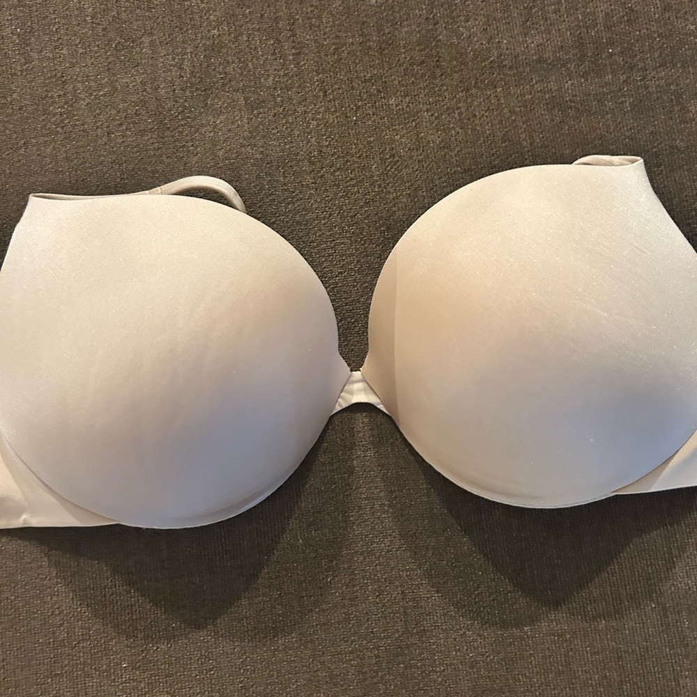 Skims ultimate push up plunge  bra